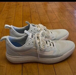 Vans Women’s MTE UltraRange EXO Sneaker Light Aqua